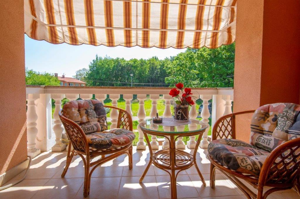 Apartmani Stefano ลาบิน ภายนอก รูปภาพ